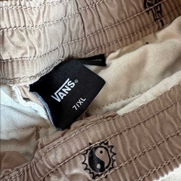 Vans shorts - Picture 5 of 5